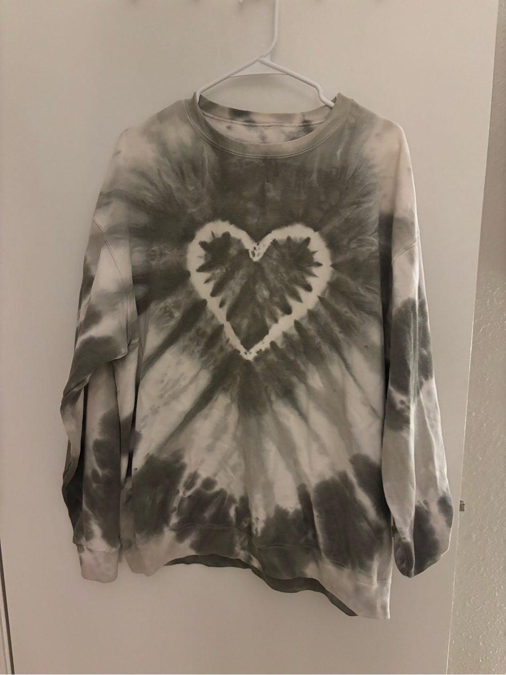 Tie-Dye Heart Sweatshirt in Olive Green & White